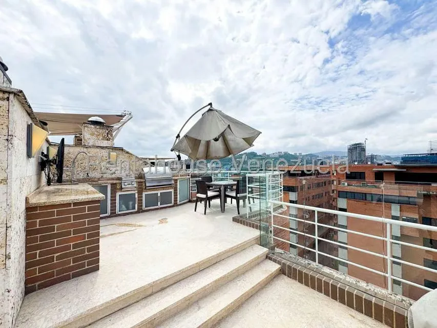 Apartamento (Multiples Niveles) en Alquiler en El Rosal, Distrito Metropolitano - 40
