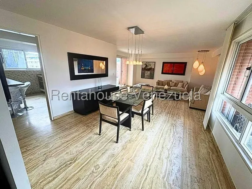 Apartamento (Multiples Niveles) en Alquiler en El Rosal, Distrito Metropolitano - 7