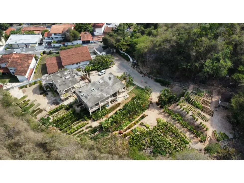 Se vende terreno 3000m² Prados del este - 3