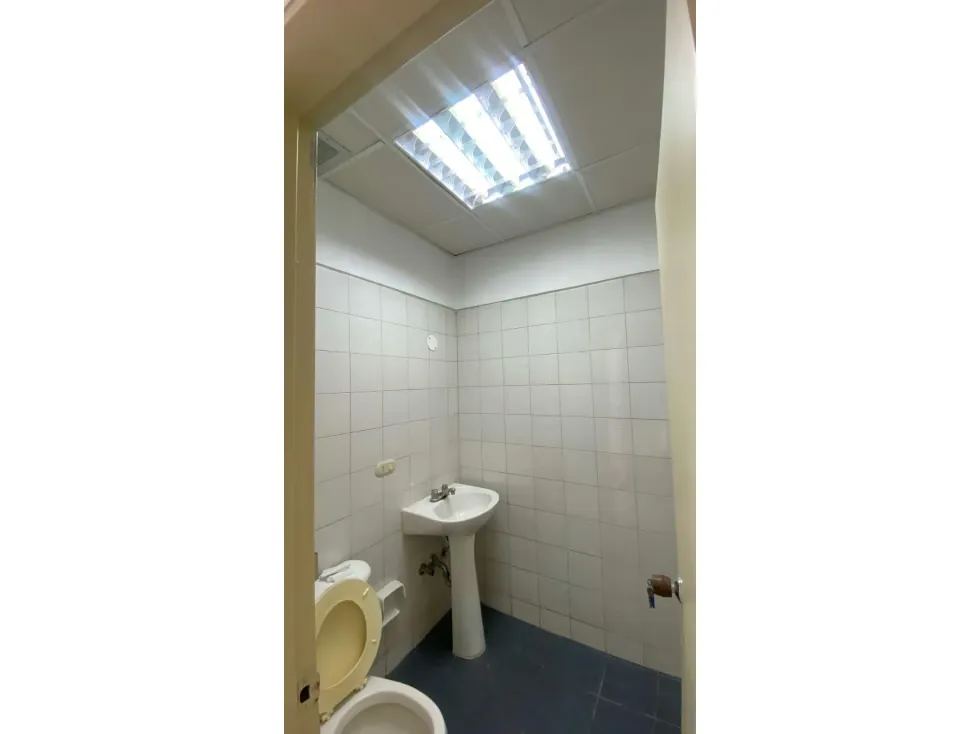 Oficina En Alquiler 245m2 en Boleita Norte - 30