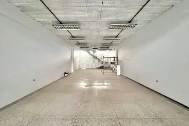 SE ALQUILA LOCAL COMERCIAL EN LA 5TA AVENIDA - 5