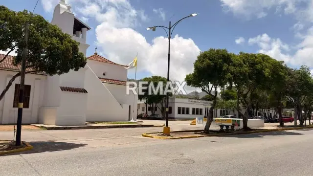 Amplio Terreno de 12.011 m² en El Yacal: Oportunidad de Inversión con Potencial de Desarrollo cerca del Casco Histórico de Santa Ana - 9