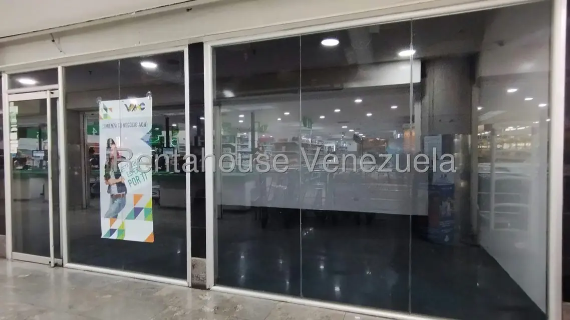 Local Comercial en Alquiler en Colinas de Valle Arriba, Distrito Metropolitano