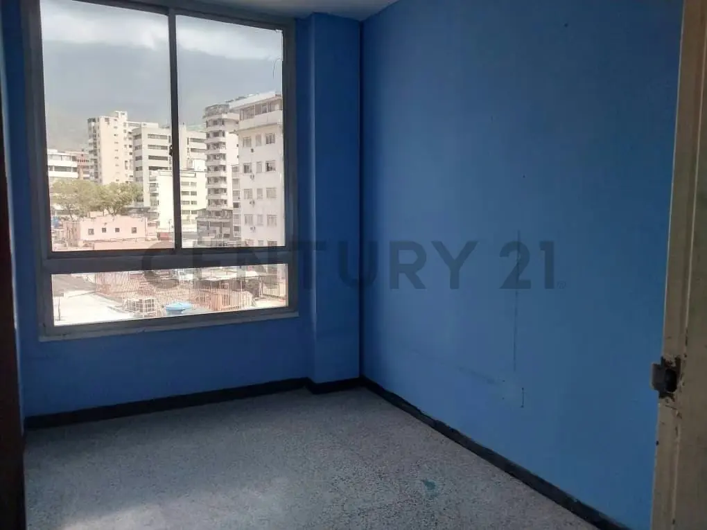 En venta espaciosa y Confortable Oficina ubicada en Sabana Grande - 5