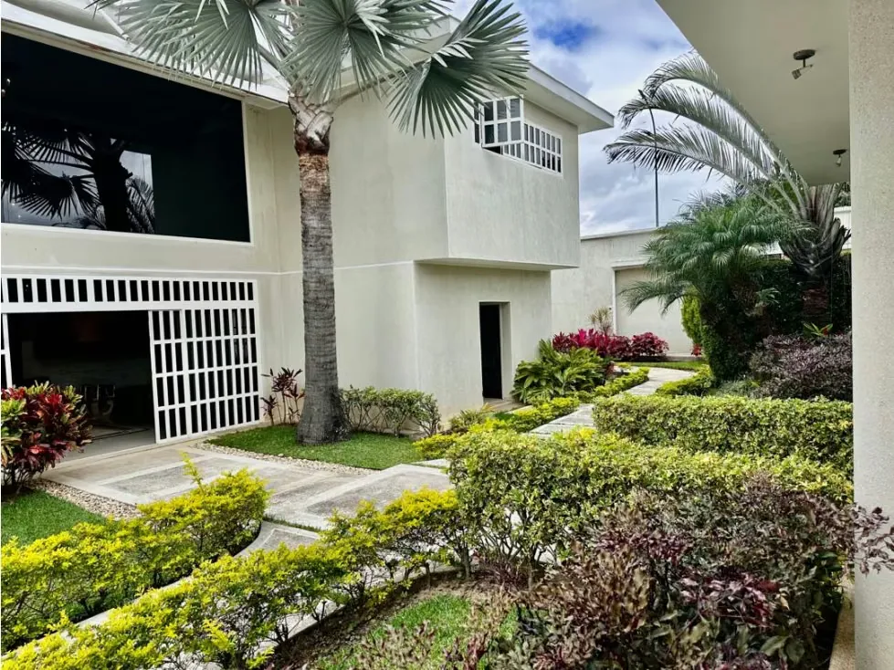 En venta casa ubicada en Colinas de Bello Monte - 25
