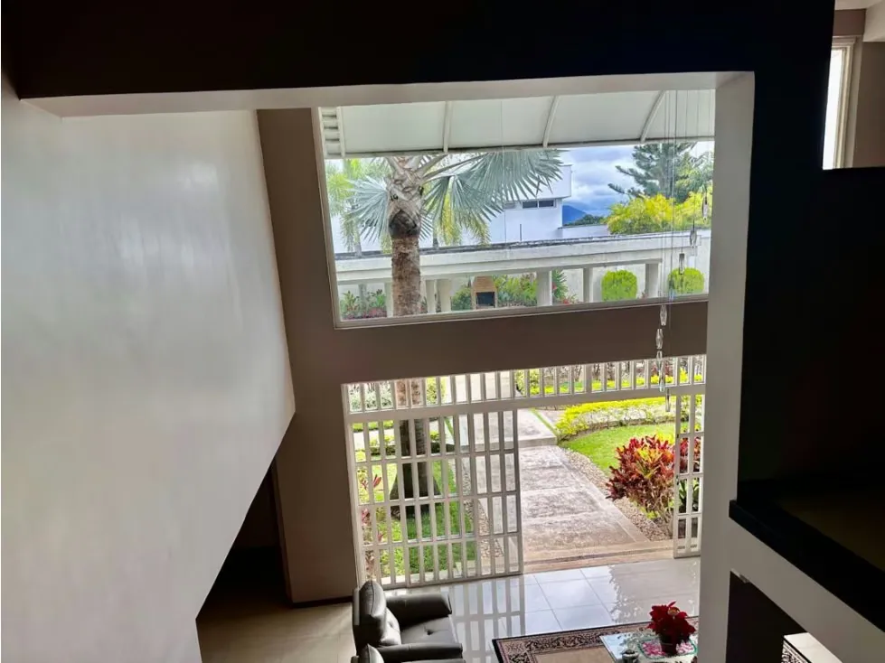 En venta casa ubicada en Colinas de Bello Monte - 43