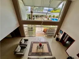 Vista 44