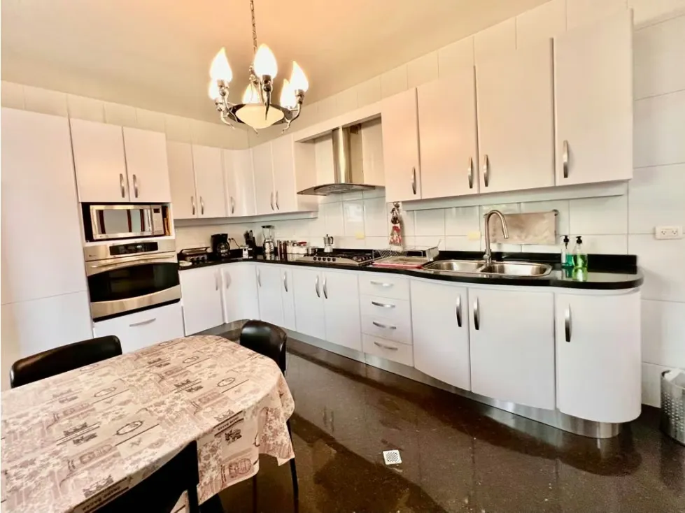 En venta casa ubicada en Colinas de Bello Monte - 74
