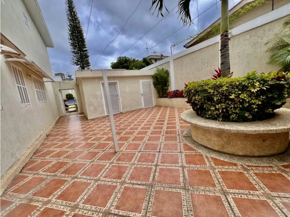 En venta casa ubicada en Colinas de Bello Monte - 77