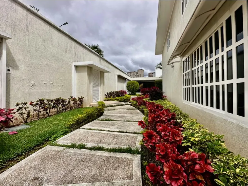 En venta casa ubicada en Colinas de Bello Monte - 84