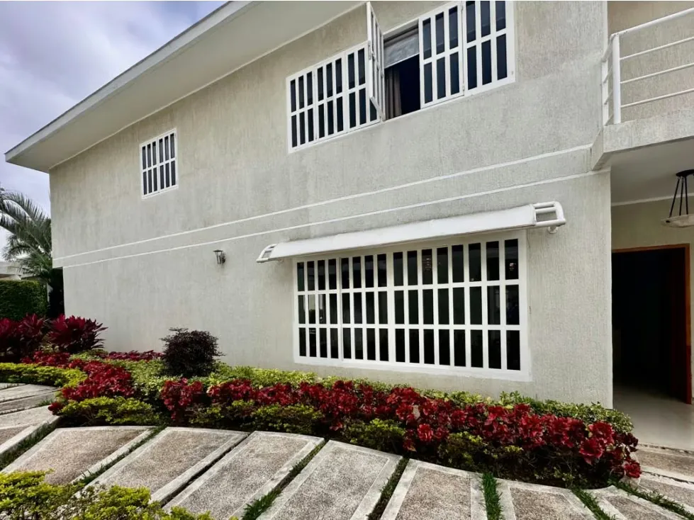 En venta casa ubicada en Colinas de Bello Monte - 87