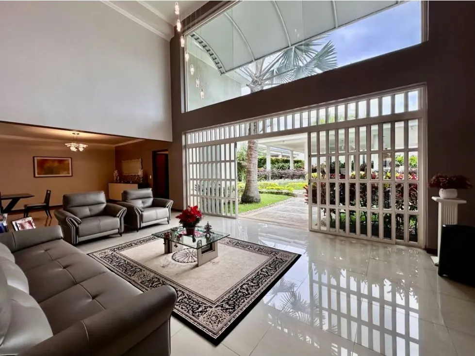 En venta casa ubicada en Colinas de Bello Monte - 95