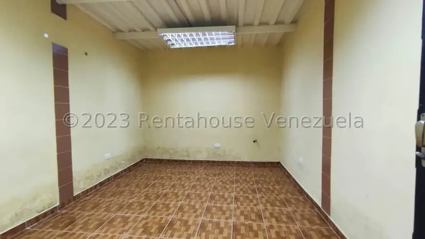 Comercial (Oficina) en Alquiler en Valle Hondo, Lara