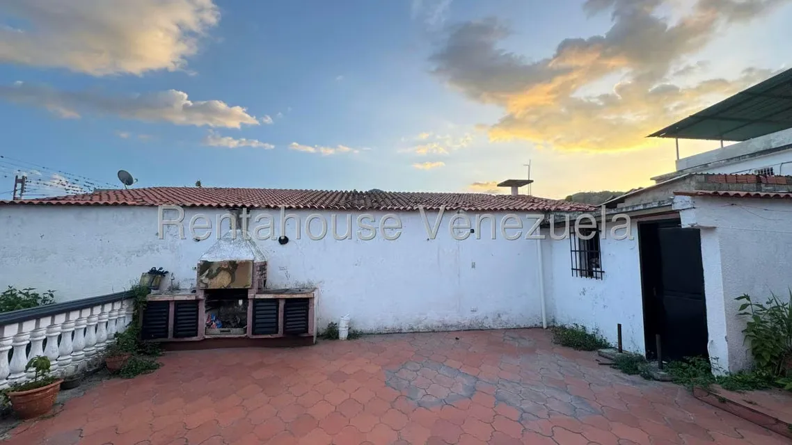 Casa (Duplex) en Alquiler en El Limon, Aragua - 11