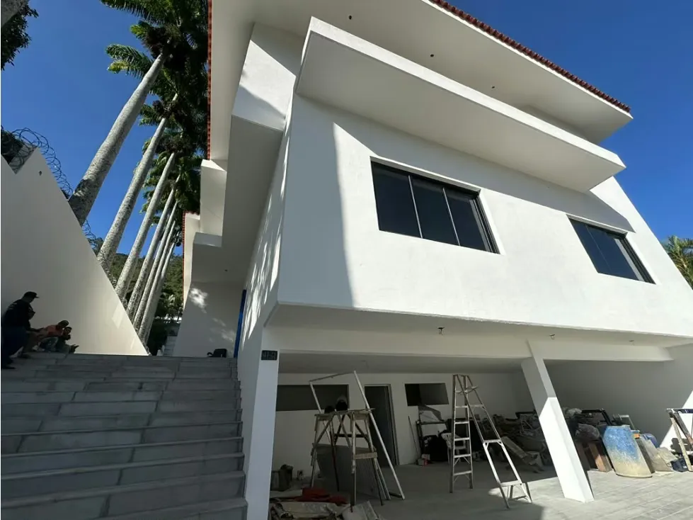 Se vende Casa 936m² 5h+s/6.5b/7p Country Club - 3