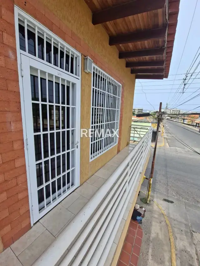 Alquiler de Local Comercial Calle Urdaneta, Cumana Estado Sucre