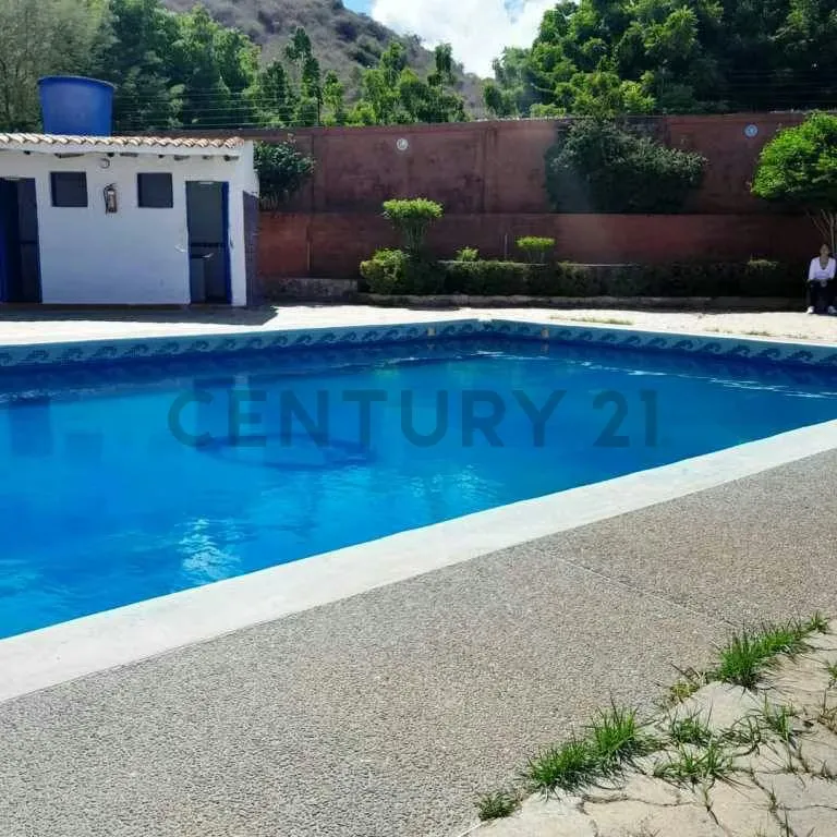 Townhouse en Los Robles - 2