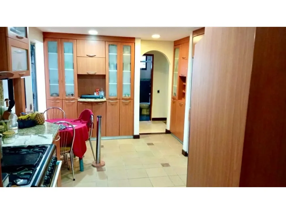 Vendo casa 320m2 Santa Rosa de Lima 9983 - 4