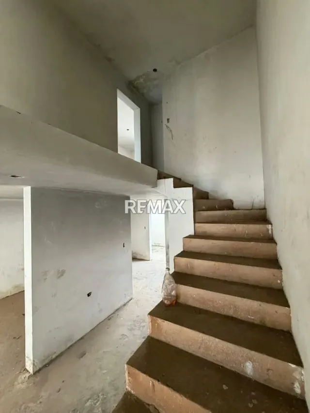 Casa en la coromoto en gris - 7