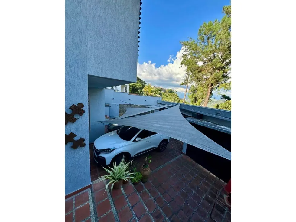 Vendo casa en calle cerrada 600m2 La Lagunita 5657 - 2