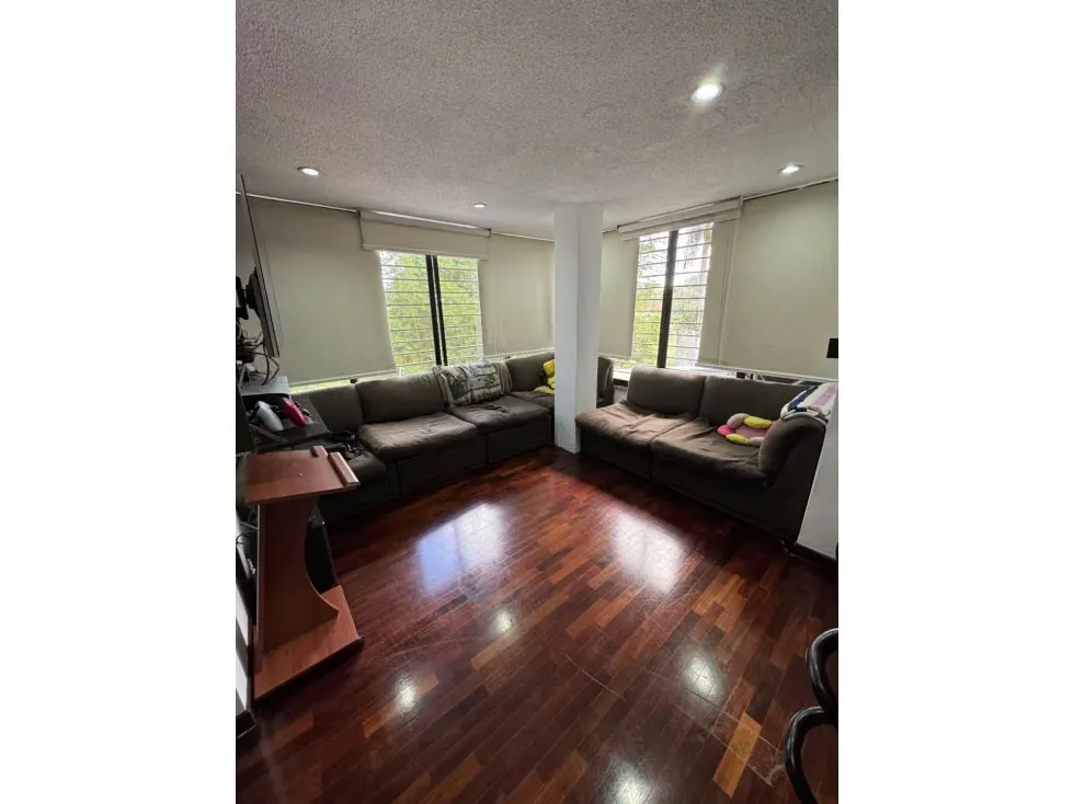 Vendo casa en calle cerrada 600m2 La Lagunita 5657 - 31