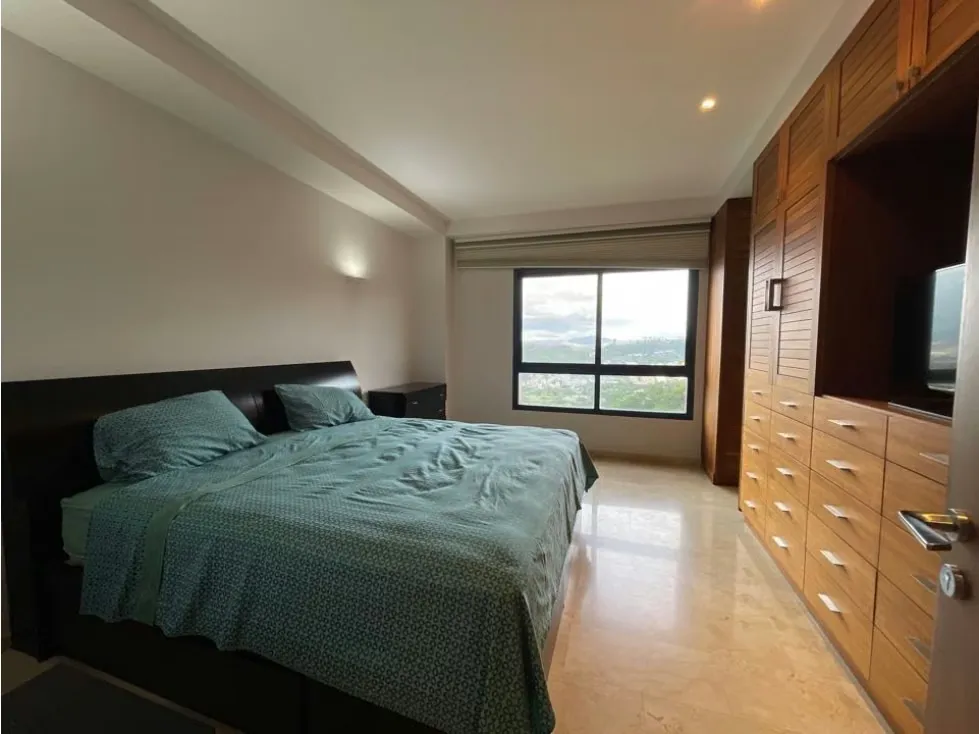 Alquilo apto 156m2 3h+s/3.5b+s/3p Colinas de Valle Arriba 5131 - 8