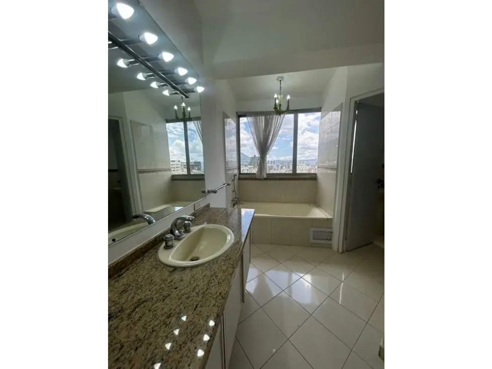 Alquilo PH duplex 400m2 Altamira 0945 - 12