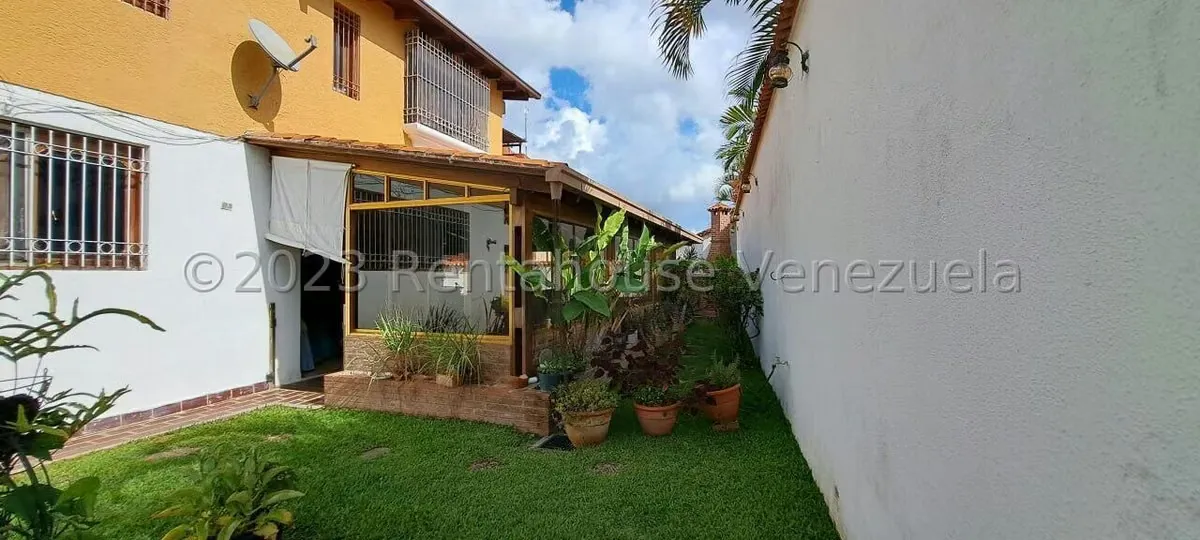 Casa (Multipes Niveles) en Venta en Los Samanes, Distrito Metropolitano - 30