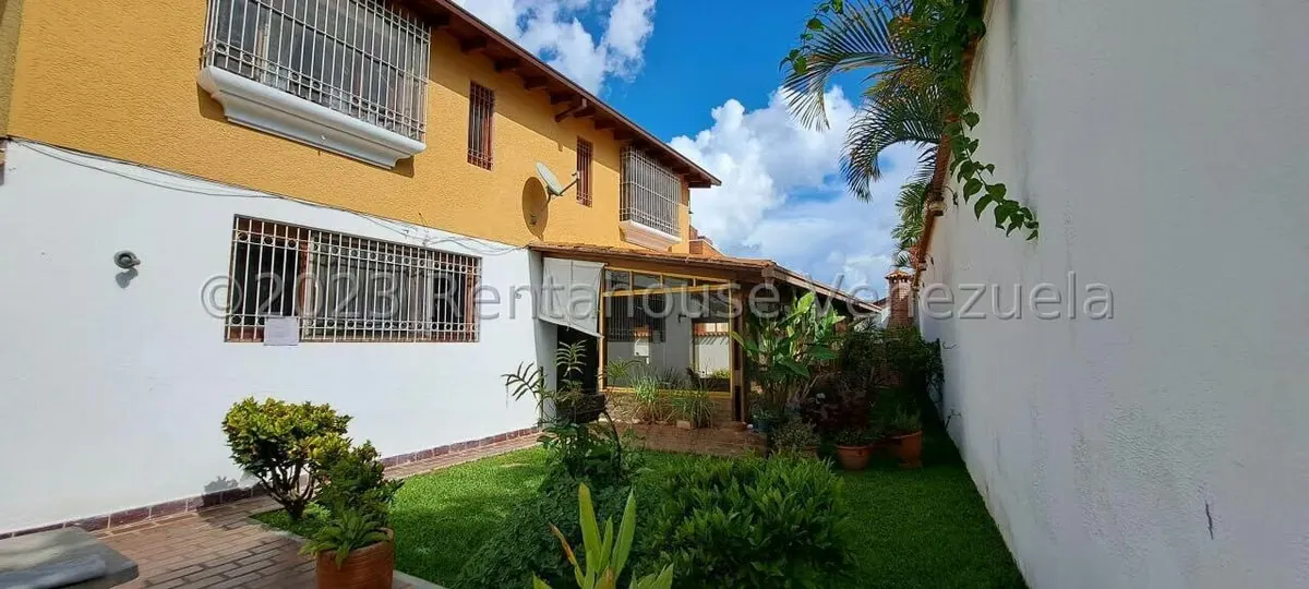 Casa (Multipes Niveles) en Venta en Los Samanes, Distrito Metropolitano - 9