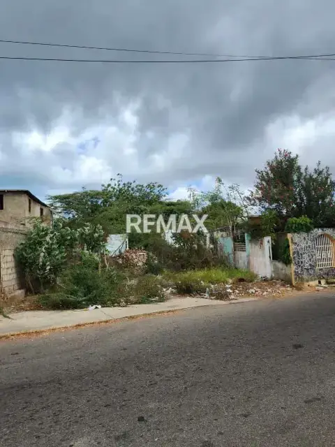 VENTA DE TERRENO EN CAJA DE AGUA