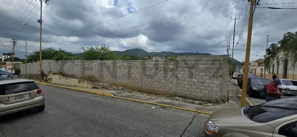 Terreno con Proyecto de Inversión en el Centro de Valencia - 4