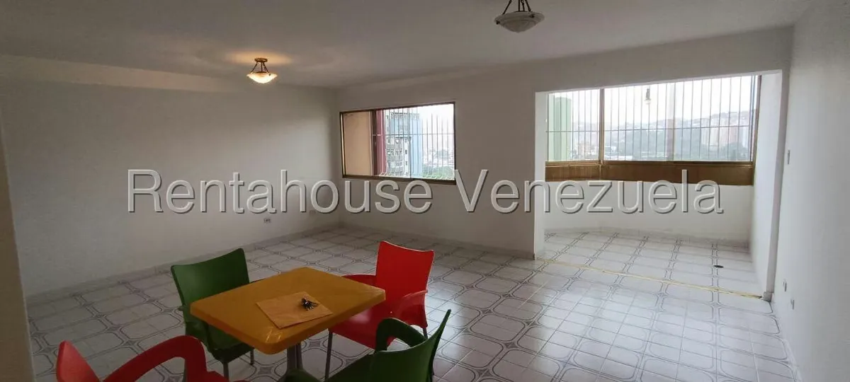 Apartamento (1 Nivel) en Venta en El Paraiso, Distrito Metropolitano - 3