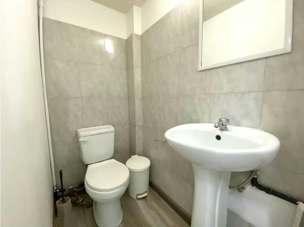 Se alquila local comercial 43m2 La Castellana 5370 - 13