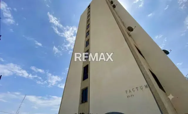 se vende apto en residencias pactum, calle 82, a media cuadra de la av 3H