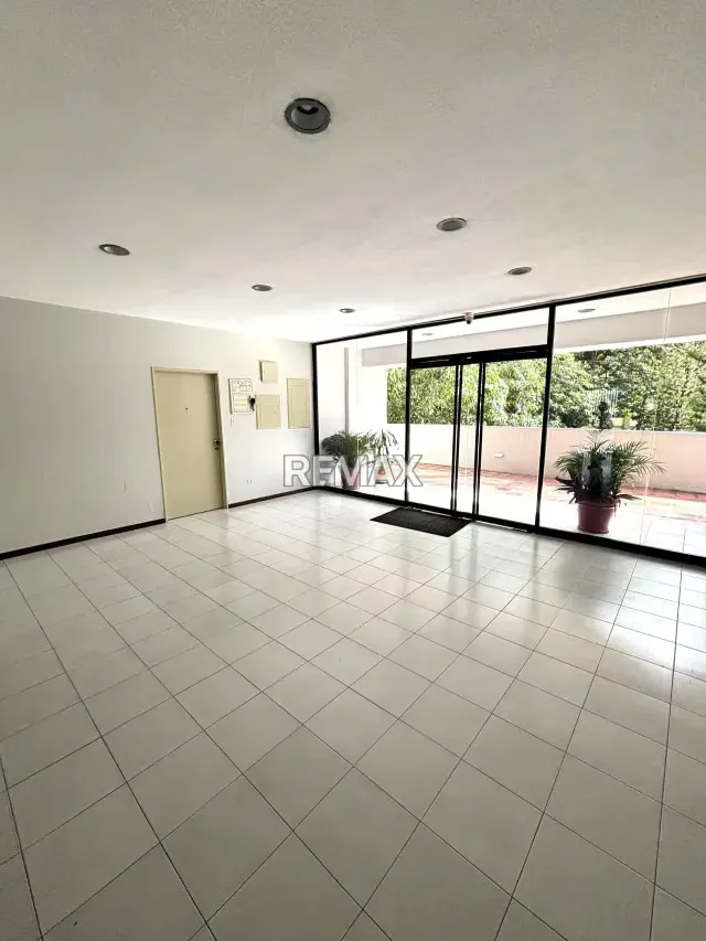 Venta de Apartamento en Manzanares Este. Residencia Bella Vista - 3