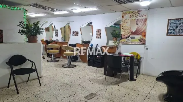 Local en venta CC Eriana - 11