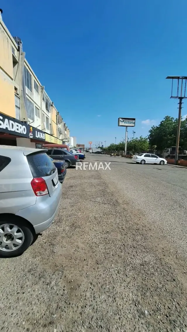 Local en venta CC Eriana - 4