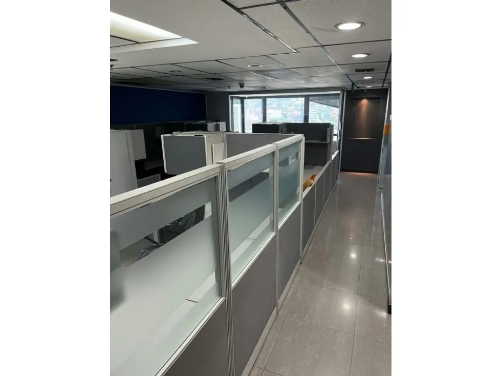 Se Vende Oficina 548m2 El Rosal 0701 - 14