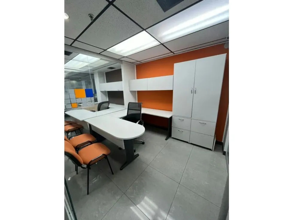 Se Vende Oficina 548m2 El Rosal 0701 - 18