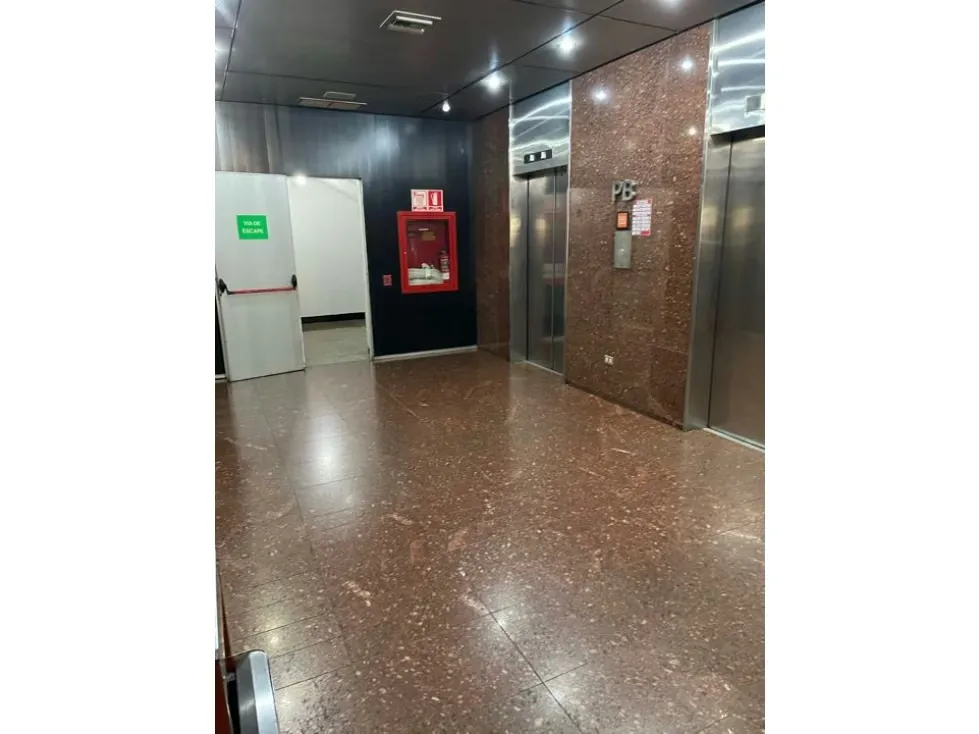 Se Vende Oficina 548m2 El Rosal 0701 - 3