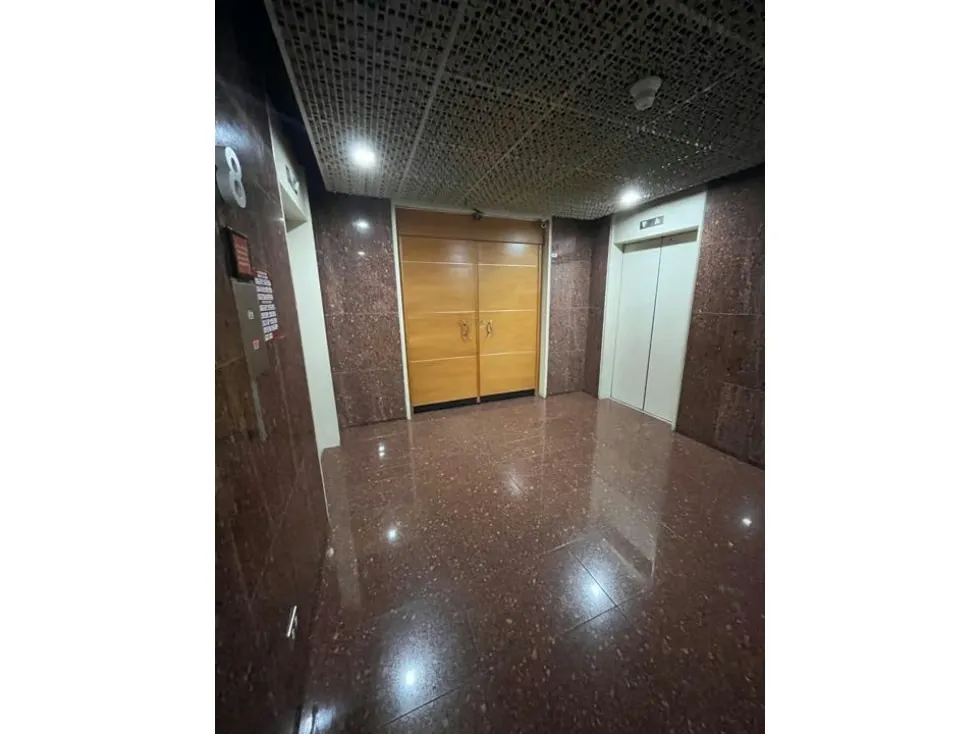 Se Vende Oficina 548m2 El Rosal 0701 - 4