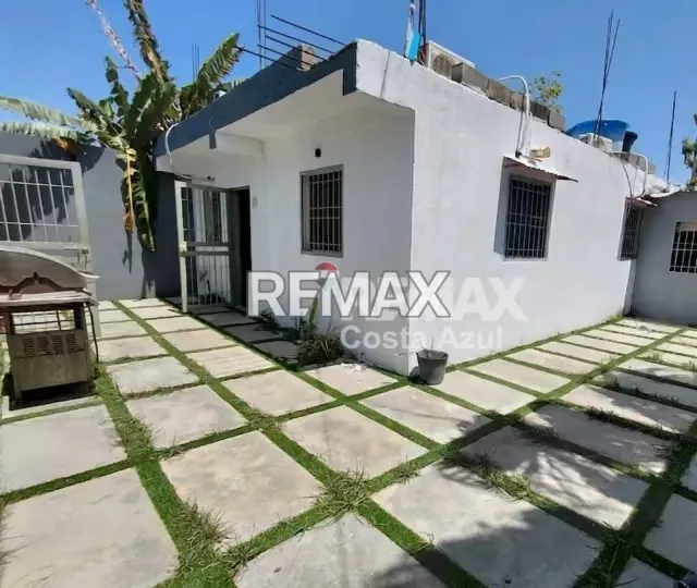 EN VENTA TERRENO DE 250 MT2 CON CASA Y ANEXO INDEPENDIENTE EN SABANA GRANDE. CHICHIRIVICHE - 2