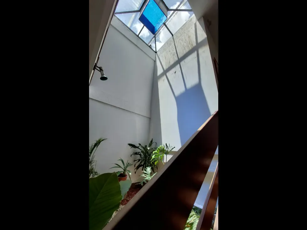 Vendo Casa en calle cerrada 1015m2Terreno Prados del Este 3165 - 9