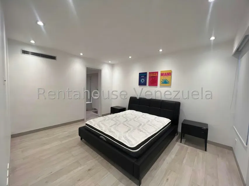 Apartamento (1 Nivel) en Alquiler en Campo Alegre, Distrito Metropolitano - 18