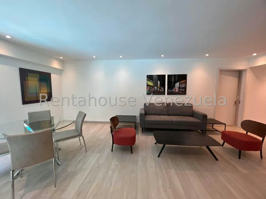 Apartamento (1 Nivel) en Alquiler en Campo Alegre, Distrito Metropolitano - 19
