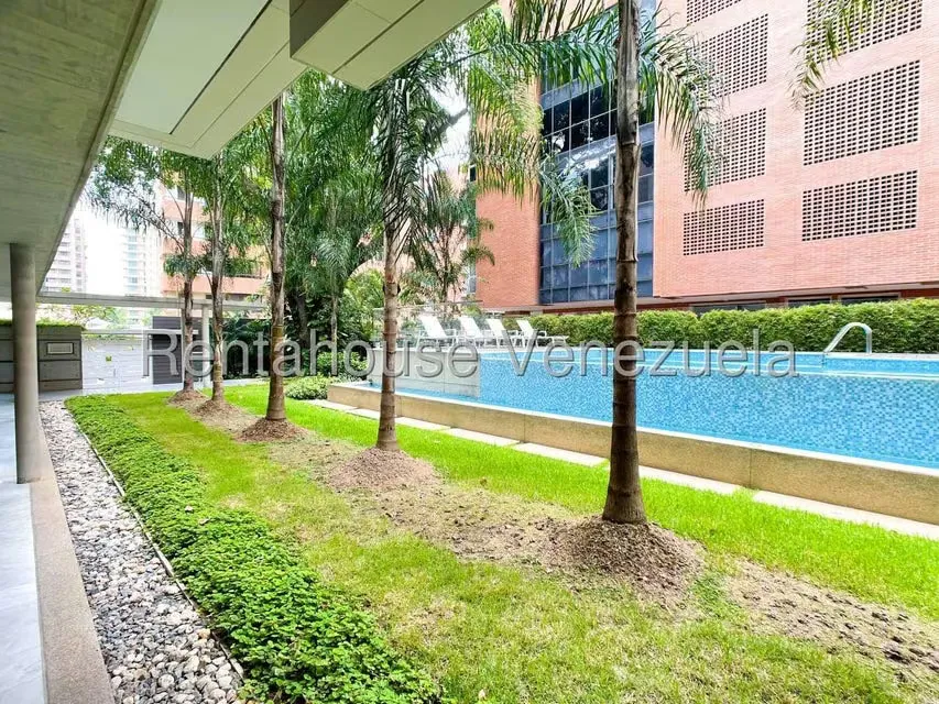 Apartamento (1 Nivel) en Alquiler en Campo Alegre, Distrito Metropolitano - 28