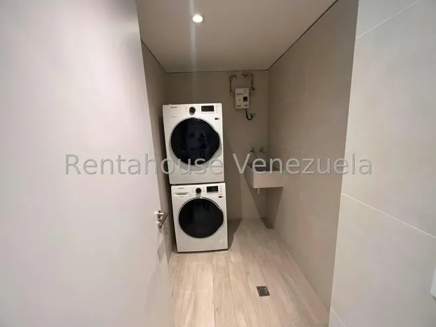 Apartamento (1 Nivel) en Alquiler en Campo Alegre, Distrito Metropolitano - 8