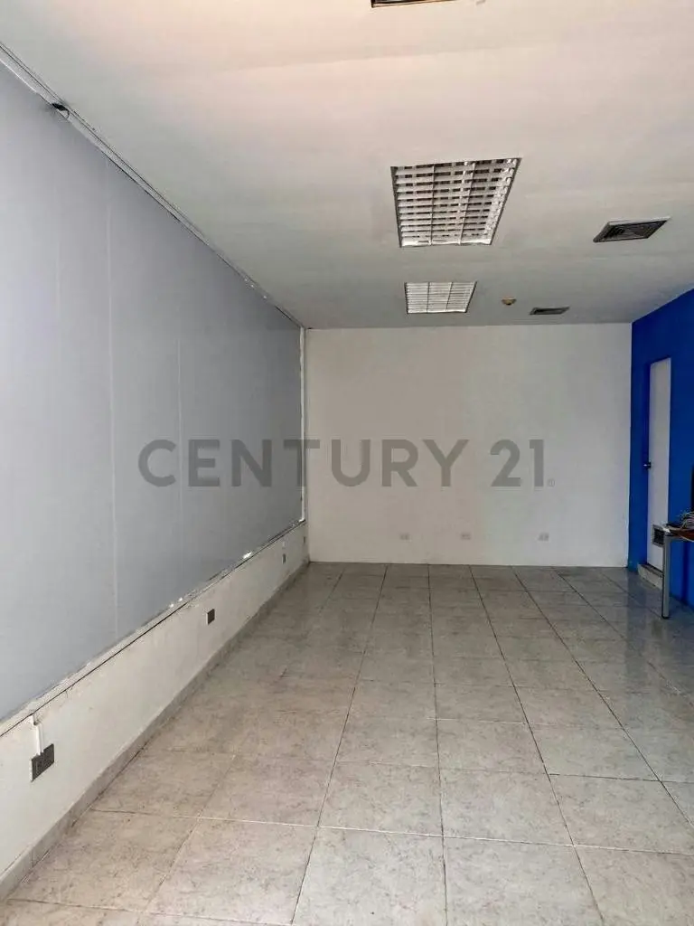 En venta local comercial en el centro comercial camino real - 4