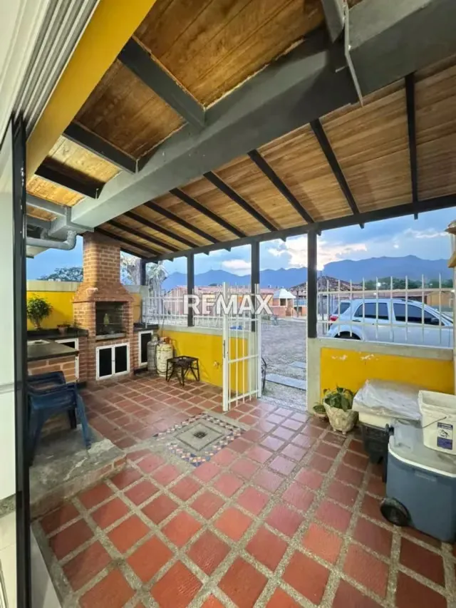 En Venta Amplia Casa en Valle de Oro, San Diego - 12