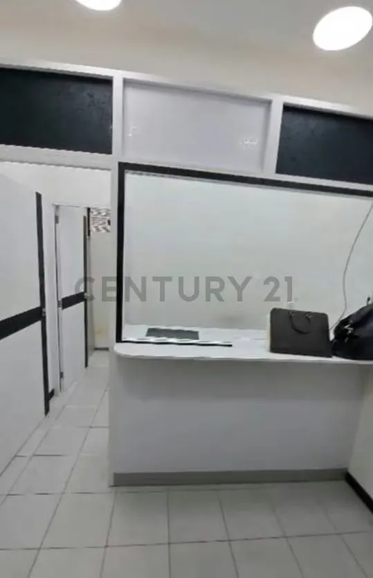 Oportunidad de local Remodelado en alquiler - 5